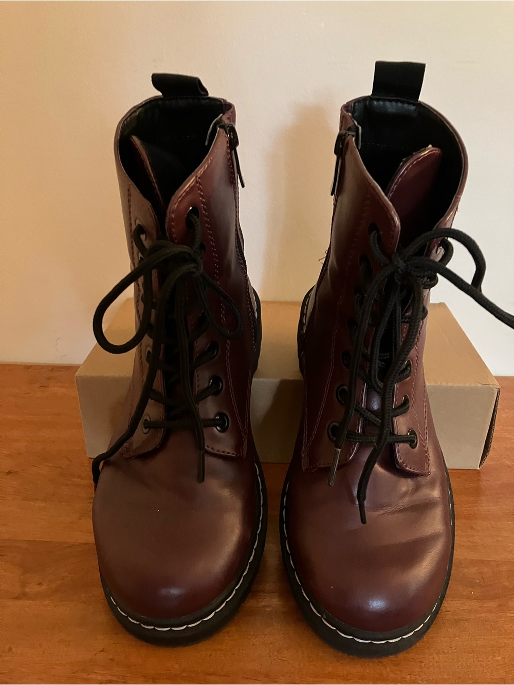 Torrid Size 7WW Burgandy Faux Leather Combat Boots Lace up with side Zipper